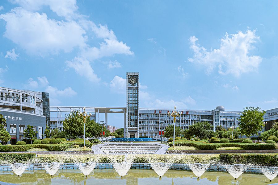 前广场