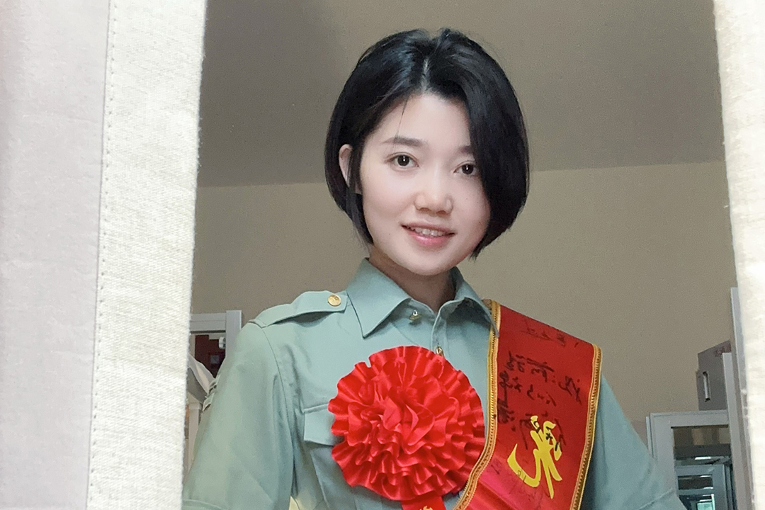 铿锵玫瑰蔡丹丹获评“陆军中士”“四有优秀士兵”称号，城院为你点赞