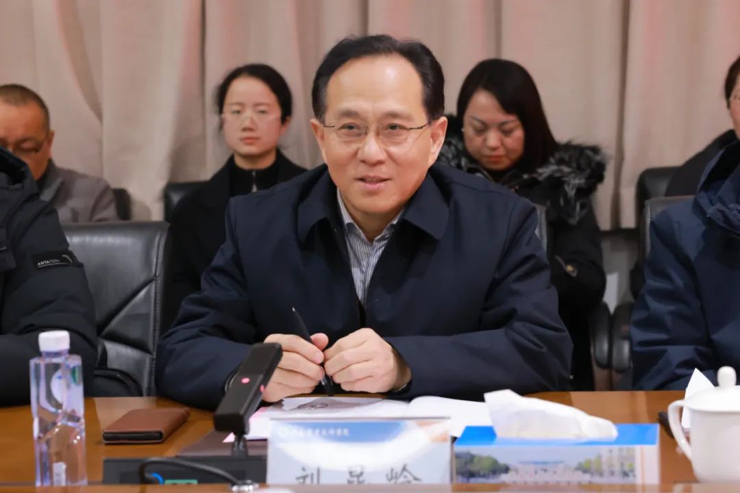 304永利集团党委书记刘昆岭一行赴河南职业技术学院交流学习
