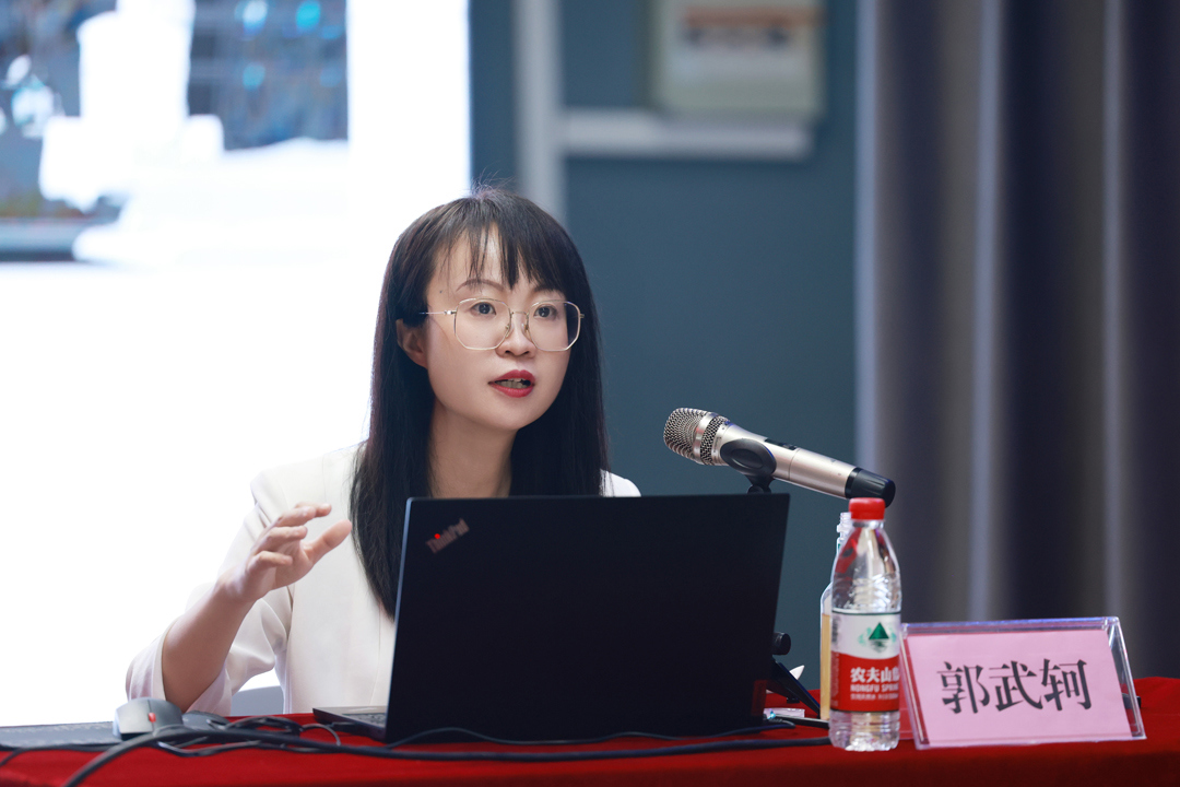 河南省青年理论宣讲专家、河南农业大学马克思主义学院教师郭武轲作专题报告